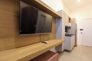Interior - Studio Completo a 100m do Metrô Brooklin | HM1113 (Brooklin)