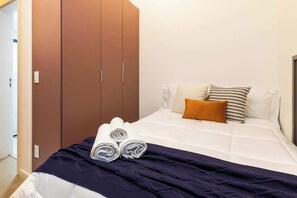 Bureau, Wi-Fi, draps fournis