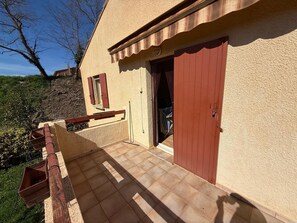 Exterior detail - The House of Seasons (Apt)