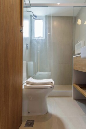 Shower, hair dryer, shampoo - #BE1204 | Cyclinn Vila Olímpia Berrini (Berrini)