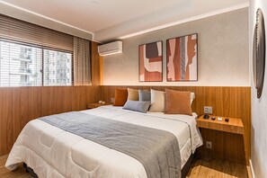 Desk, iron/ironing board, WiFi, bed sheets - #TW1307 | Cyclinn Vila Olímpia (Itaim Bibi)