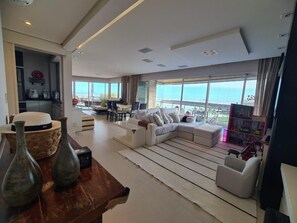 Tv, kontorer