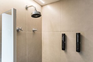 Shower, hair dryer, shampoo - Cyclinn Vila Nova Conceição | #PM122 (Vila Nova Conceição)