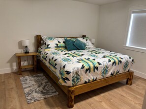 3 bedrooms, WiFi, bed sheets - Panoramic Lake Koocanusa View from The Eagles Nest at Abayance Bay (Rexford)