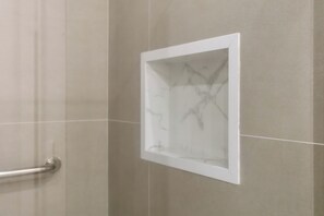 Shower, hair dryer - #TW2211 | Cyclinn Vila Olímpia (Vila Olímpia)