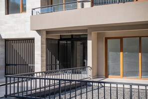 Exterior detail - Campichuelo Suit (San Carlos de Bariloche)
