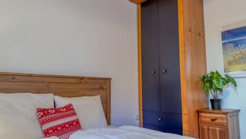 3 bedrooms, internet