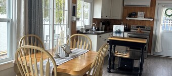Gorgeous 4 bedroom home , sitting on beautiful Davidson lake ..