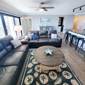 TV - The Carlos Pointe PH1 (Fort Myers Beach)