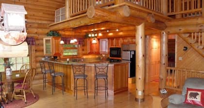 Paint Creek Lodge 5 BR Cabin with Swimming Pond, Waterfalls, and Hot Tub