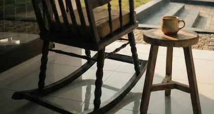 Riverfield. Panoramic River view Villa. Airconditioned.