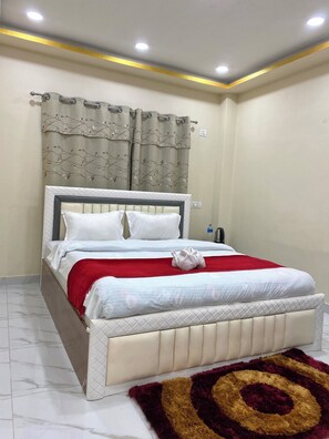 Studio Suite, 1 King Bed - River View Heritage Resort Pvt. Ltd.  (Lakhanpur)