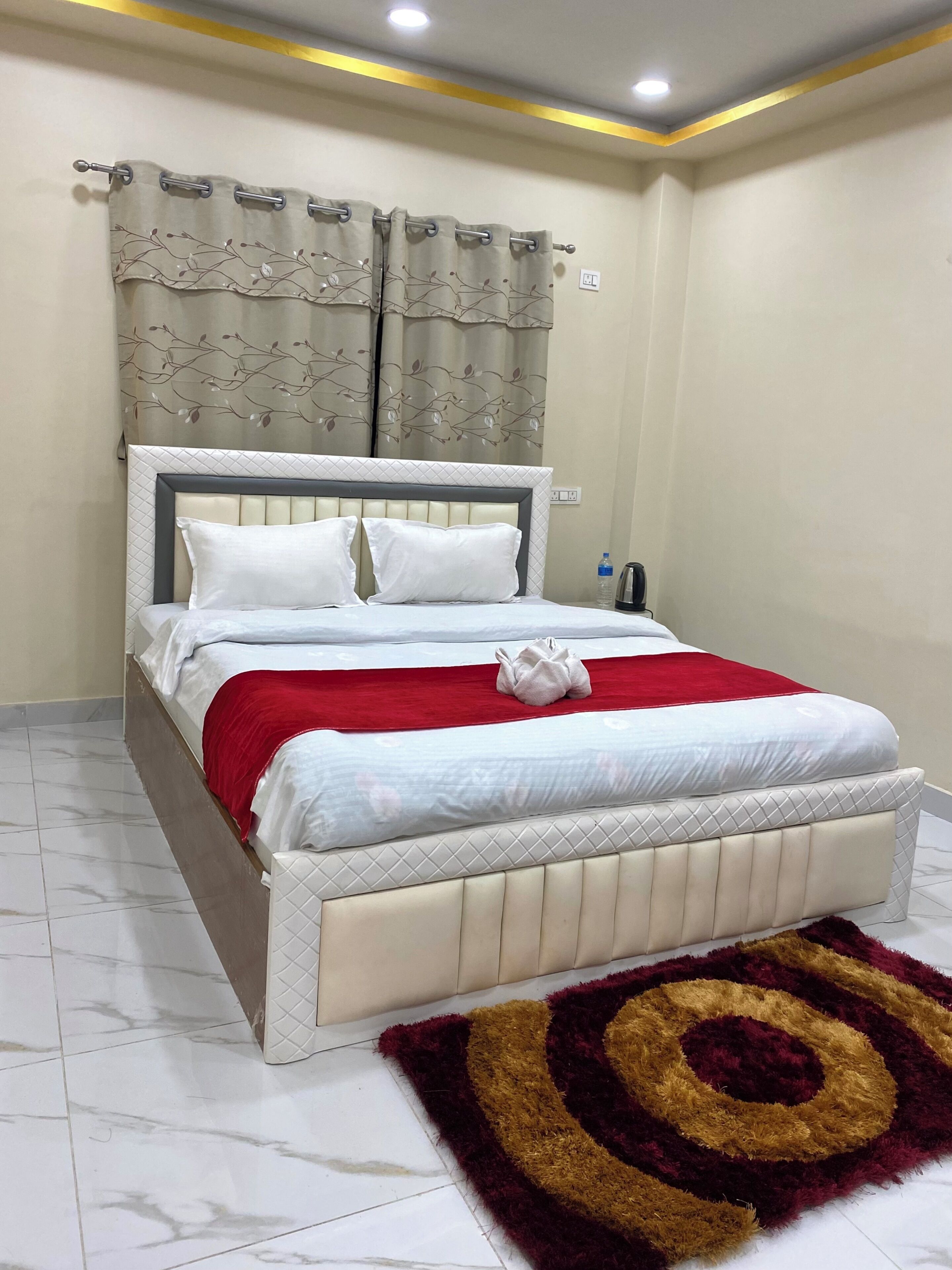 Studio Suite, 1 King Bed | Desk, laptop workspace, soundproofing, free WiFi
