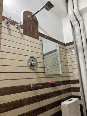 Comfort Double or Twin Room, River View | Bathroom - River View Heritage Resort Pvt. Ltd.  (Lakhanpur)
