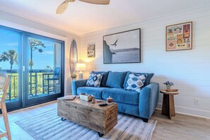 TV - Breakers Seaside Escape - Near Coligny (Hilton Head Island)