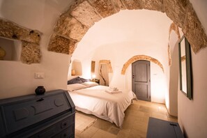 Iron/ironing board, free WiFi, bed sheets, wheelchair access