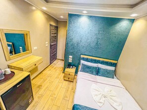 Luxury Single Room - luxury oriental pyramids inn (Giza)