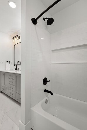 Bathroom - Brand New Getaway For a Longer Stay (Pittsburg)