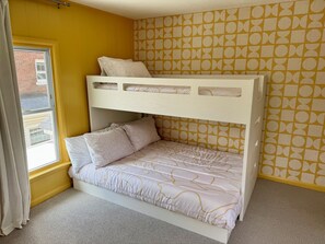 5 bedrooms, Internet, bed sheets - The Ellison of Louisville (Louisville)