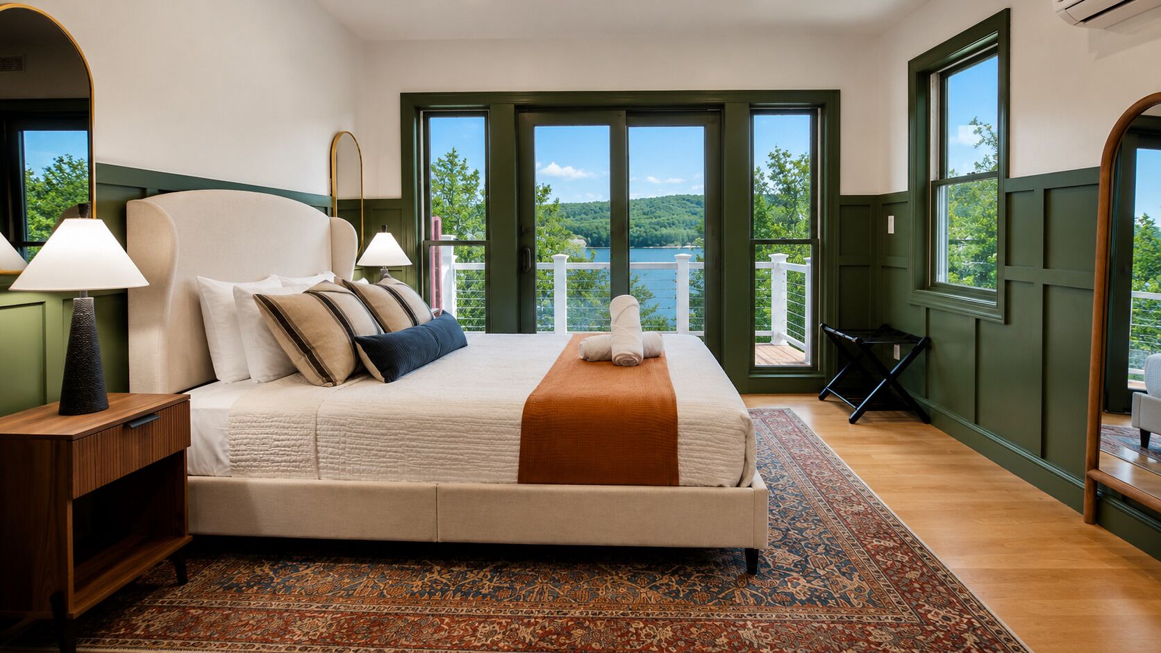 4 bedrooms, iron/ironing board, WiFi, bed sheets