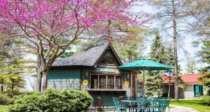 Dockhouse at Evergreen Resort in Wasaga Beach