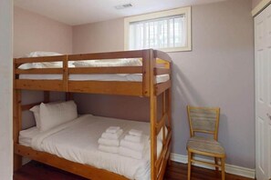 WiFi, bed sheets - Wavy Daze in Wasaga Beach (Wasaga Beach)