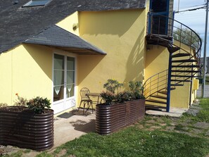 Exterior - Studio on the road to the beaches Trégunc France (Trégunc)