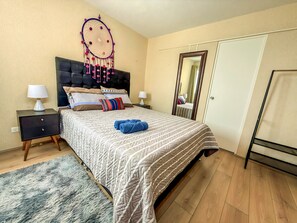 3 chambres, fer et planche à repasser, Wi-Fi, draps fournis
