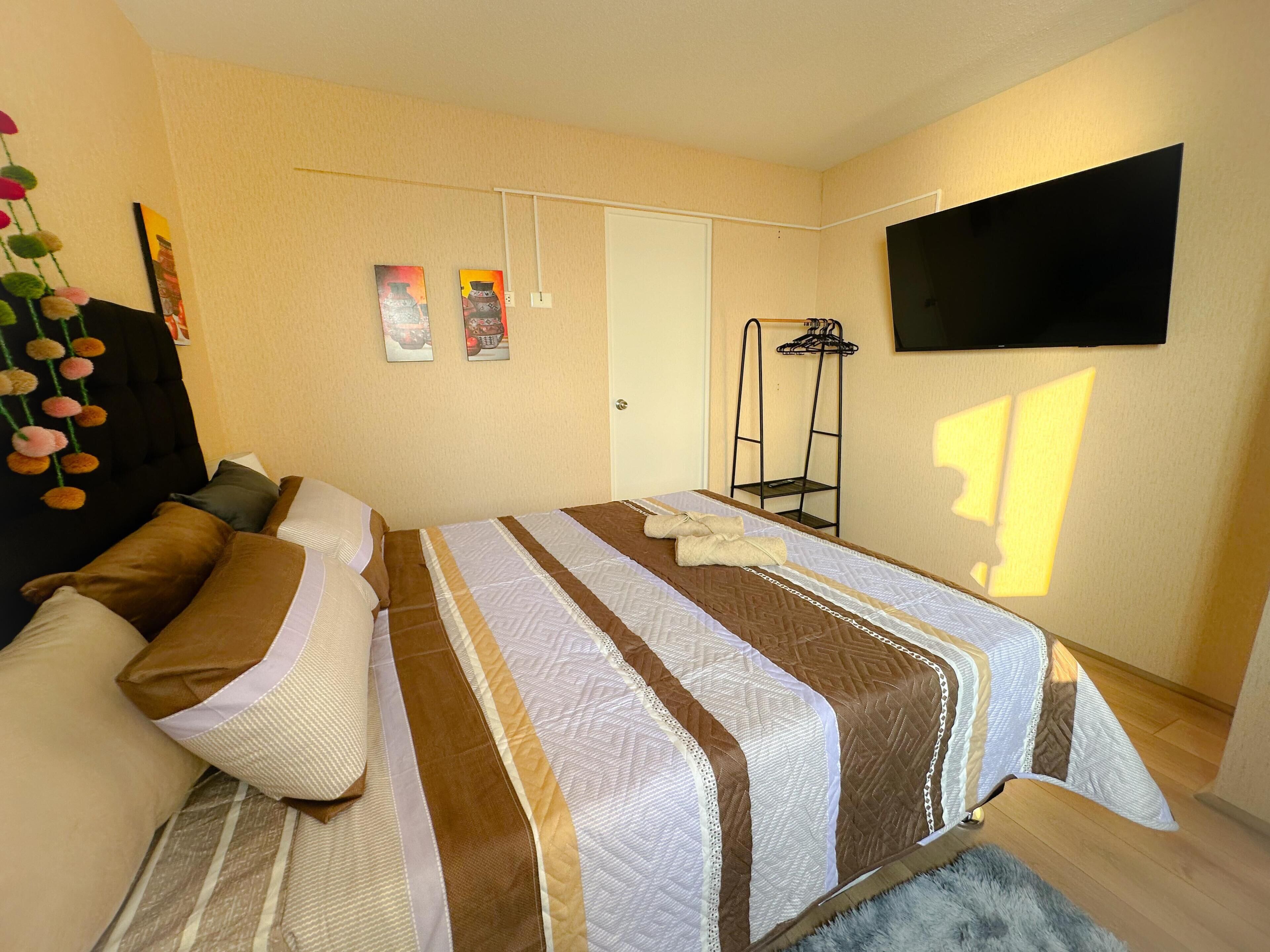 3 bedrooms, iron/ironing board, WiFi, bed sheets