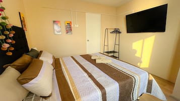 3 bedrooms, iron/ironing board, WiFi, bed sheets