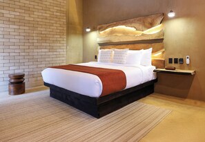 Hypo-allergenic bedding, down duvets, in-room safe, blackout curtains - AYEKA INTERGRATIVE CENTER        (Valle de Guadalupe)