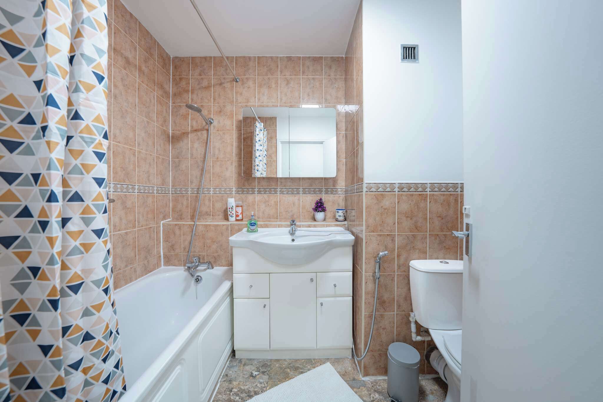 Dusche, Haartrockner, Shampoo