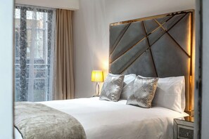 Iron/ironing board, WiFi, bed sheets, wheelchair access - Luxurious Two Bedroom With balcony (London)