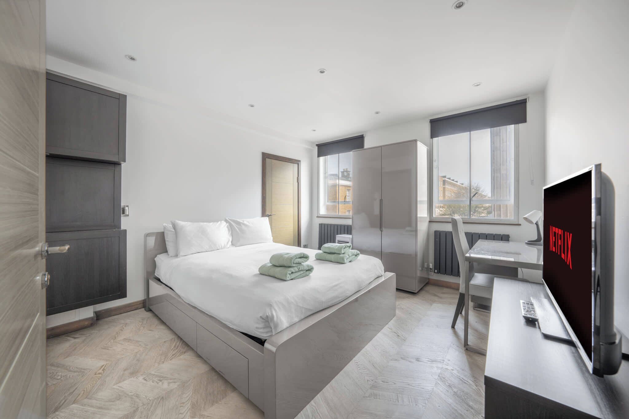 Iron/ironing board, WiFi, bed sheets, wheelchair access