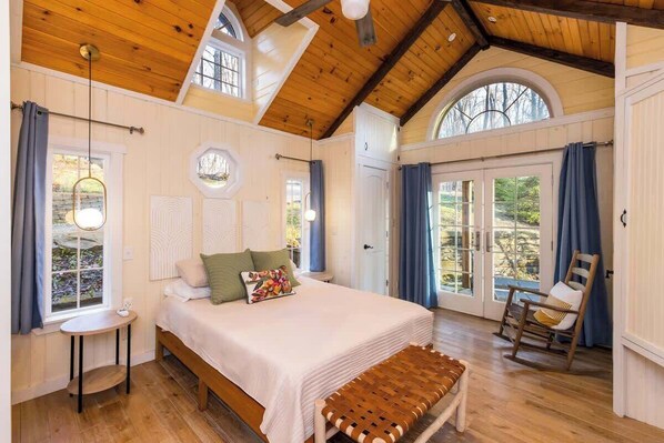 4 habitaciones, escritorio, wifi y ropa de cama 