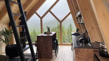 Lyxig trädkoja - utsikt mot bergen | Interiör