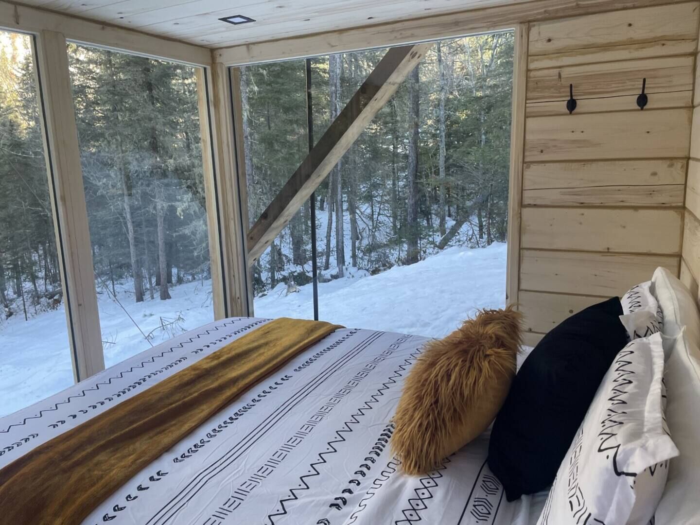 L Edmond - Cabin in the woods, room offering panoramic views private spa accessible via trail (5min) | Free WiFi