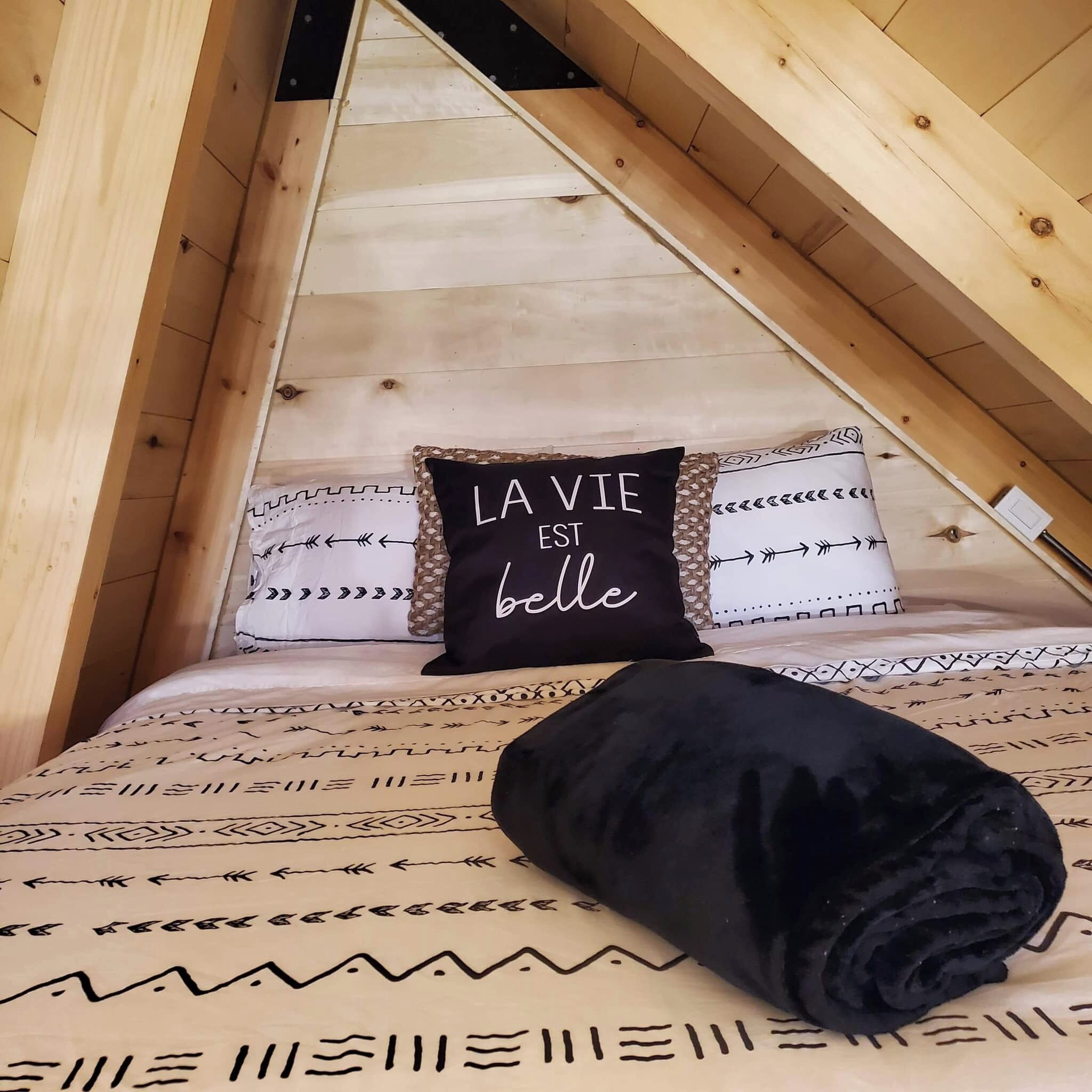 La Normande - A luxury nature retreat with mountain views, accessible via a trail (500 m) | Free WiFi