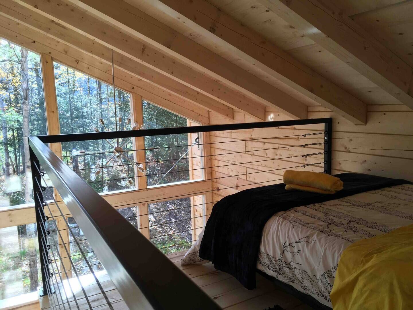 The Conrad - A chalet with a private hot tub, valley views, and dog-friendly accommodations | Free WiFi