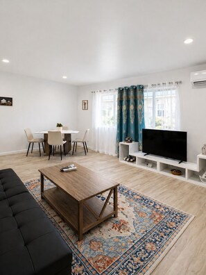 Smart TV - Serene 1-bedroom apartment with AC in sunny San Diego (San Diego)