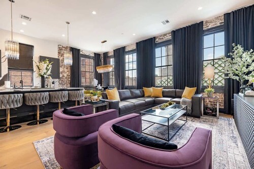 PERFECT FOR YOUR KREWE | 4BR | 7 BEDS | SLEEPS 12