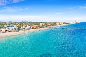 Beach nearby - Hawksbill 105 | Beach & Pool Studio | Walkable (Lauderdale-by-the-Sea)