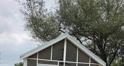 San Gabriel Cabin