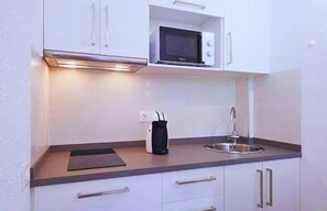 Microwave, stovetop, coffee/tea maker, toaster - Playa Jardín. Puerto de la Cruz (Puerto de la Cruz)