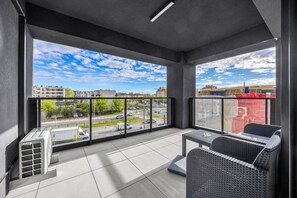 Property grounds - Górczewska Apt - Balcony, Parking, A/C - by Rentujemy (Warszawa)
