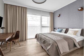 1 bedroom, desk, iron/ironing board, WiFi - Górczewska Apt - Balcony, Parking, A/C - by Rentujemy (Warszawa)