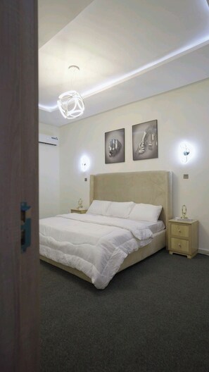Iron/ironing board, WiFi, bed sheets - Crowned Comfort | 2BR Terrace Duplex + Pool
& Gym (Lekki)