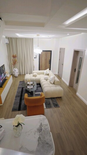 Interior - Crowned Comfort | 2BR Terrace Duplex + Pool
& Gym (Lekki)
