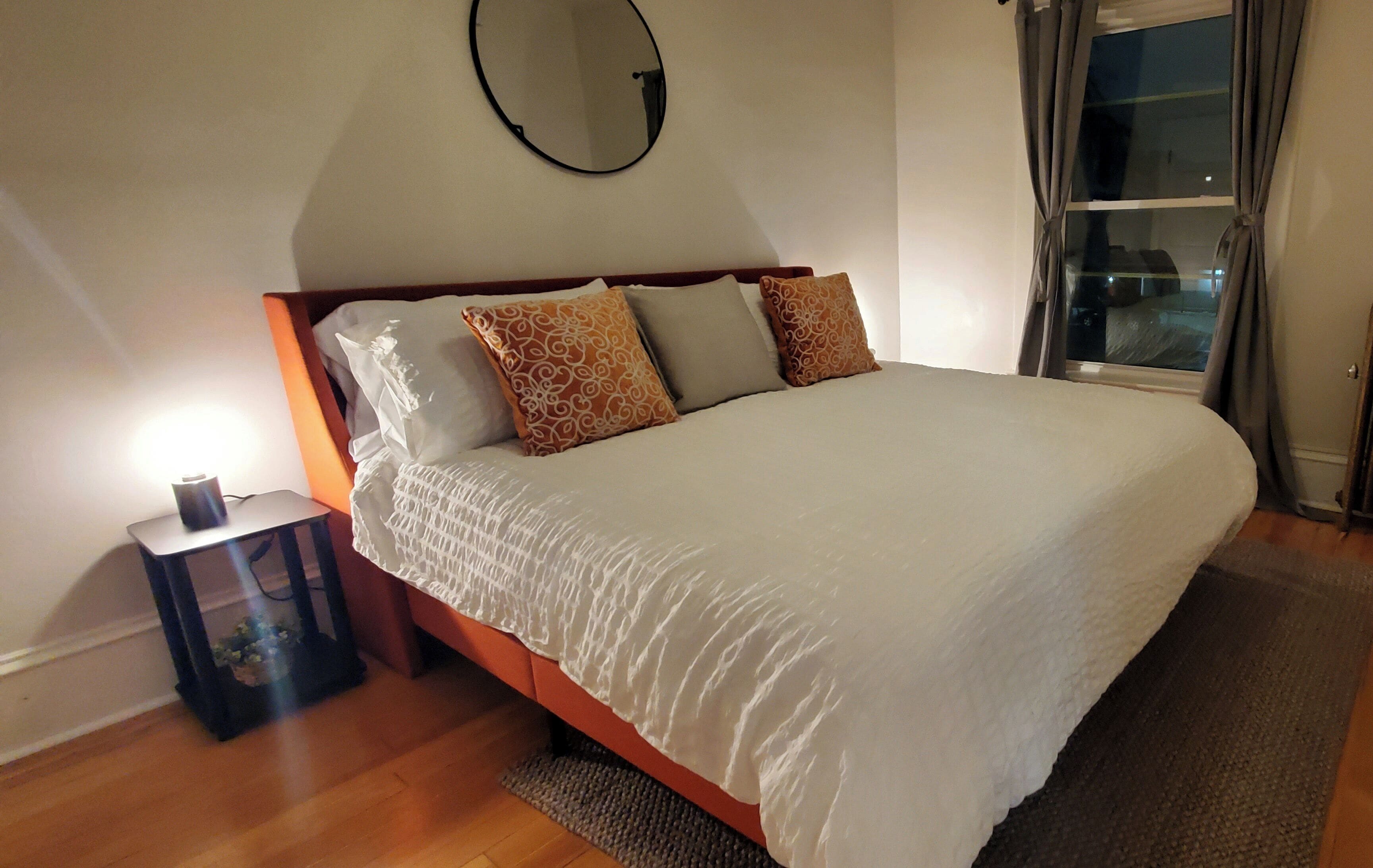 2 habitaciones, tabla de planchar con plancha, wifi y ropa de cama 