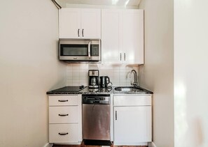 Fridge, microwave, oven, stovetop - Beacon Hill Nights (Boston)